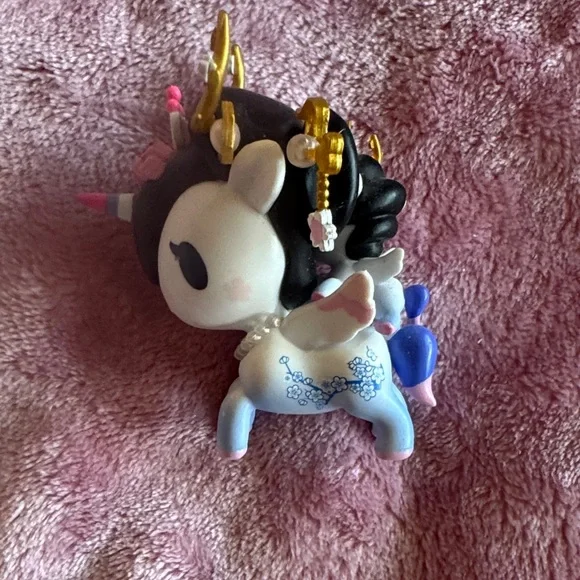 tokidoki Unicorno - Picture 2 of 3